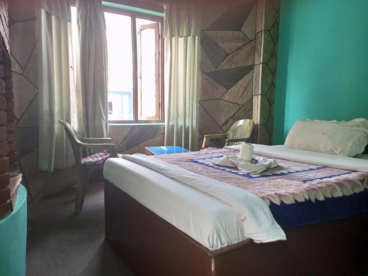 Hotel Rosemerry Pokhara Kültér fotó